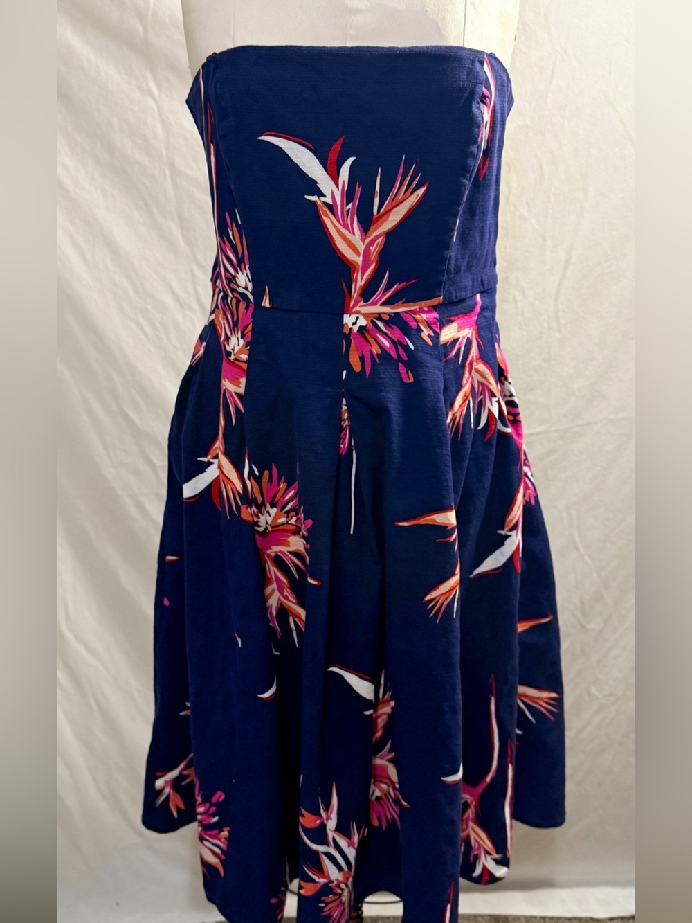 Eva Mendes NY&C Navy Tropical Floral Strapless Midi Dress L